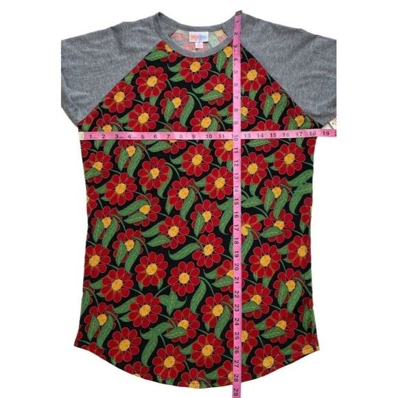 LuLaRoe Randy Raglan 3/4 Sleeve Red Sunflower Flower Top Sz Small NEW - Picture 3 of 6
